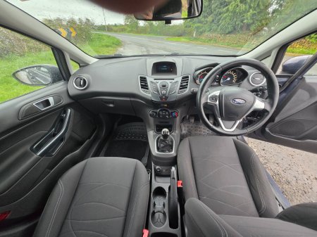 2014 Ford Fiesta - thumbnail 14