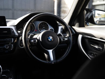 2015 BMW 3 Series - thumbnail 16