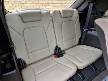 2017 Hyundai Santa Fe - thumbnail 24