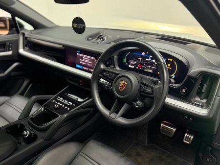 2024 Porsche Cayenne - thumbnail 11