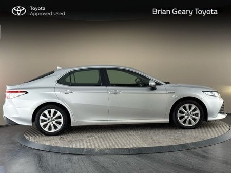 2019 Toyota Camry - thumbnail 3