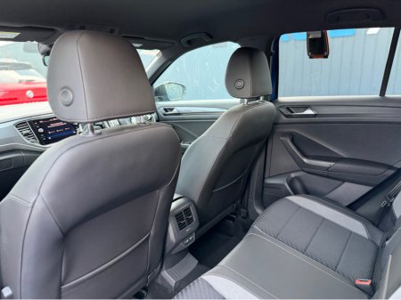 2021 Volkswagen T-Roc R-LINE - 2.0L DIESEL - AUTO - 12M WARRANTY - CAR: 1699 €29,950 thumbnail