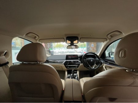 2017 BMW 5 Series - thumbnail 18