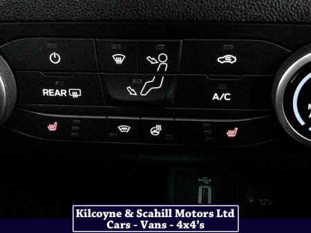 2020 Ford Focus - thumbnail 27