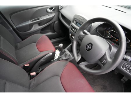 2015 Renault Clio - thumbnail 3