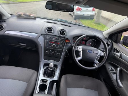 2013 Ford Mondeo - thumbnail 2