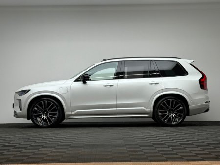 2025 Volvo XC90 - thumbnail 4