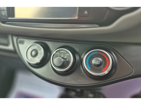 2016 Toyota Vitz - thumbnail 20