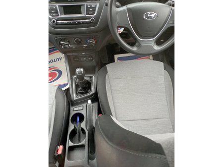 2015 Hyundai i20 - thumbnail 5