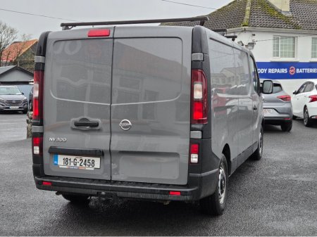 2018 Nissan NV300 - thumbnail 5