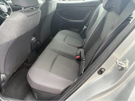 2023 Toyota Yaris Cross 1.5 Hybrid LUNA 4DR AUTO €21,950 thumbnail