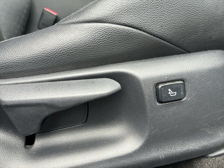 2019 Toyota C-HR - thumbnail 13