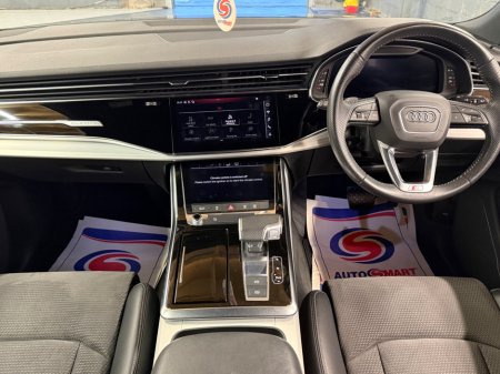 2021 Audi Q7 55 TFSI e S Line €54,995 thumbnail