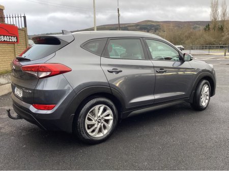 2016 Hyundai Tucson - thumbnail 4