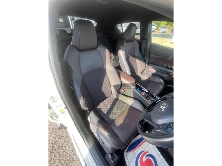 2017 Toyota C-HR - thumbnail 11