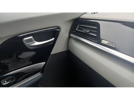 2020 Kia Niro *PLUG-IN HYBRID* 1.6 PREMIUM 5dr €18,950 thumbnail