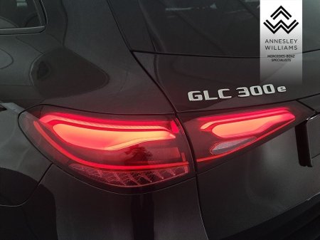 2025 Mercedes-Benz GLC Class - thumbnail 8