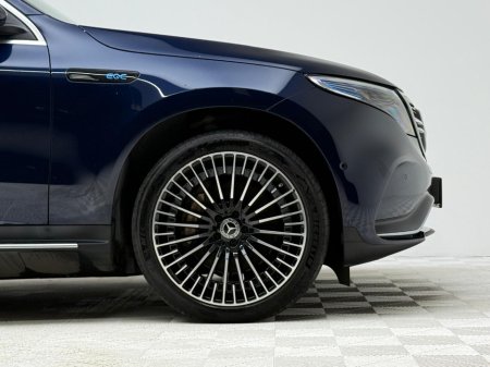 2023 Mercedes-Benz EQC 400 AMG LINE PREMIUM 4MATIC €42,990 thumbnail