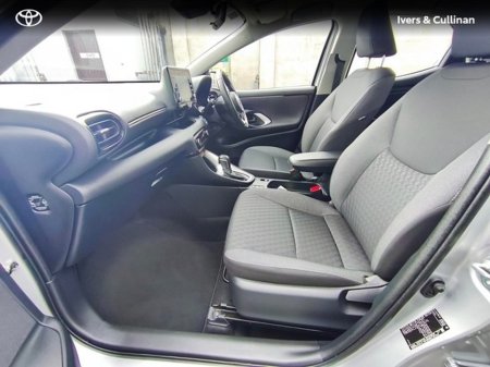 2024 Toyota Yaris - thumbnail 6