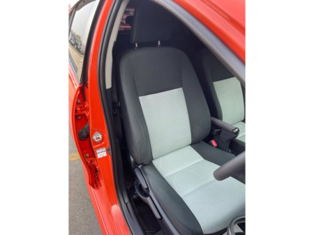 2014 Toyota Aqua - thumbnail 10