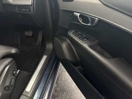 2024 Volvo XC90 - thumbnail 12