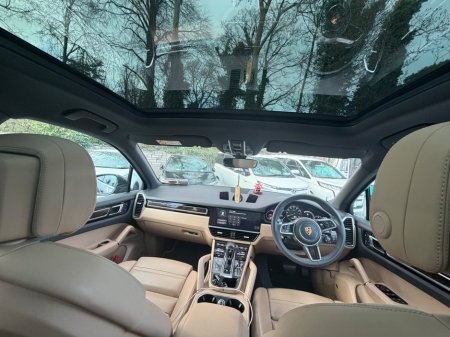 2022 Porsche Cayenne - thumbnail 11