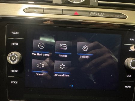 2019 Volkswagen Passat - thumbnail 23