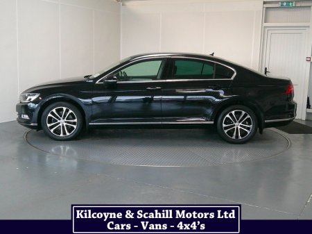 2018 Volkswagen Passat HIGHLINE 1.6 TDI MANUAL 6SPEED FWD 120HP 4DR €17,950 thumbnail