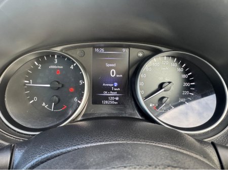 2018 Nissan Qashqai 1.6 SV 18 4DR pan roof €15,950 thumbnail