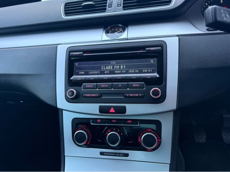 2014 Volkswagen Passat 2.0 TDI R LINE BLUEMOTION 140P 140PS 4DR €7,950 thumbnail