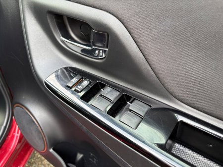 2018 Toyota Vitz  €11,900 thumbnail