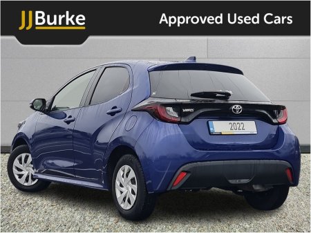 2022 Toyota Yaris - view 4