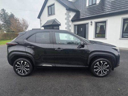 2023 Toyota Yaris - thumbnail 7