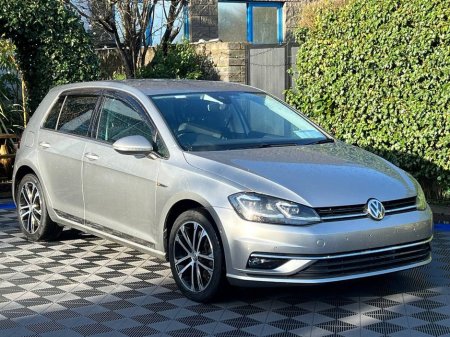 2020 Volkswagen Golf 2.0 TDI * HUGE SPEC * // 360 PARKING SENSORS // APPLE CARPLAY/ANDROID AUTO // HEADS-UP DISPLAY €21,900 thumbnail