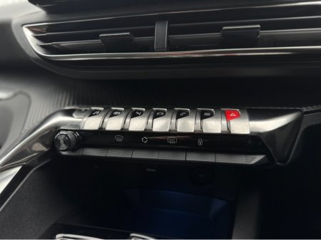 2022 Peugeot 3008 - thumbnail 9