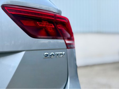 2018 Volkswagen Tiguan HIGHLINE 2.0 TDI 150HP M MANUAL 6SPEED FWD 5DR €24,950 thumbnail