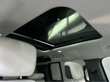 2026 Land Rover Defender - thumbnail 18