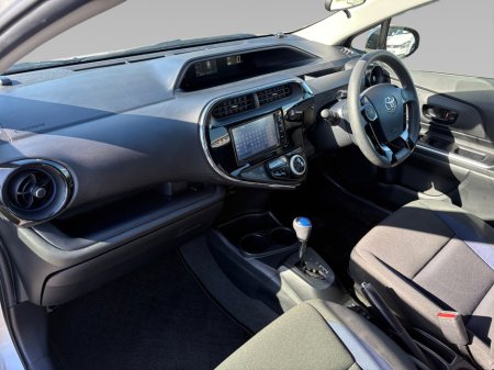 2018 Toyota Aqua - thumbnail 10