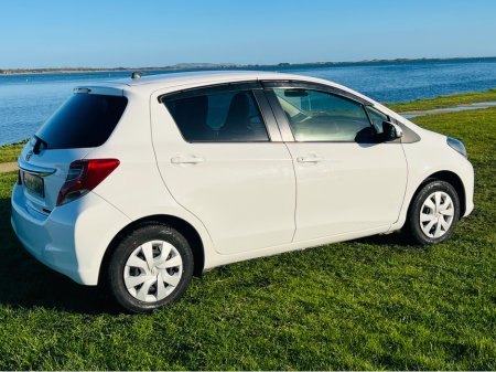 2015 Toyota Yaris DBA-KSP130 5DR AUTO €9,650 thumbnail