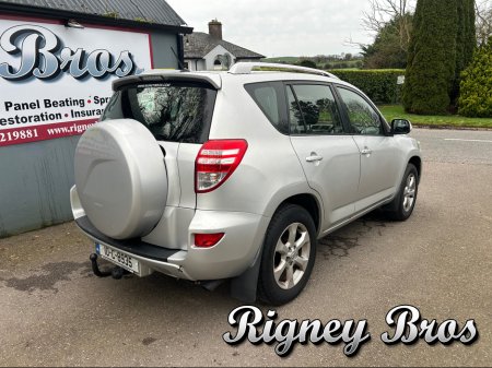 2010 Toyota Rav4 RAV4 2.2 D-4D 4X4 LUNA '10 4DR €6,500 thumbnail