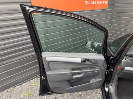 2007 Opel Zafira CLUB 1.6 I 16V €2,995 thumbnail