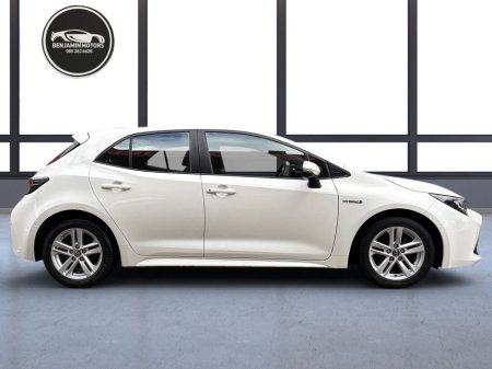 2019 Toyota Corolla - thumbnail 5