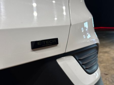 2024 Renault Arkana HYBRID 1.6L AUTOMATIC - REVERSE CAMERA/PARKING SENSORS - CRUISE CONTROL - A/C HEATING CONTROLS - DIAMOND CUT ALLOY WHEELS €26,950 thumbnail