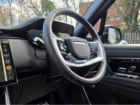 2025 Land Rover Range Rover - thumbnail 26