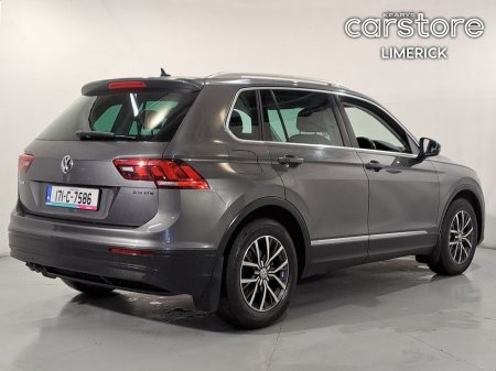 2017 Volkswagen Tiguan - thumbnail 3