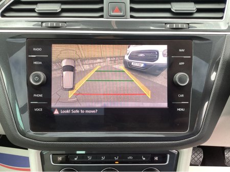 2019 Volkswagen Tiguan - thumbnail 13