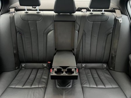 2019 BMW 5 Series - thumbnail 12