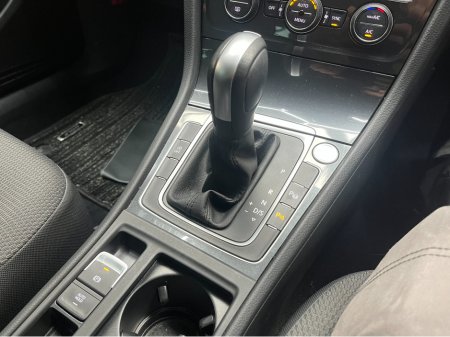 2019 Volkswagen Golf - thumbnail 16