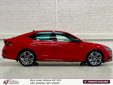 2023 Skoda Octavia - thumbnail 5