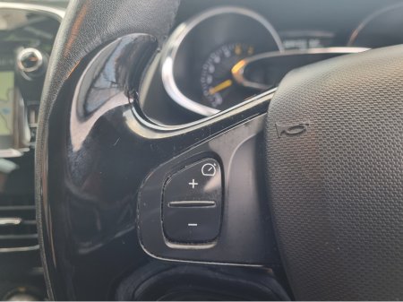 2014 Renault Clio - thumbnail 22